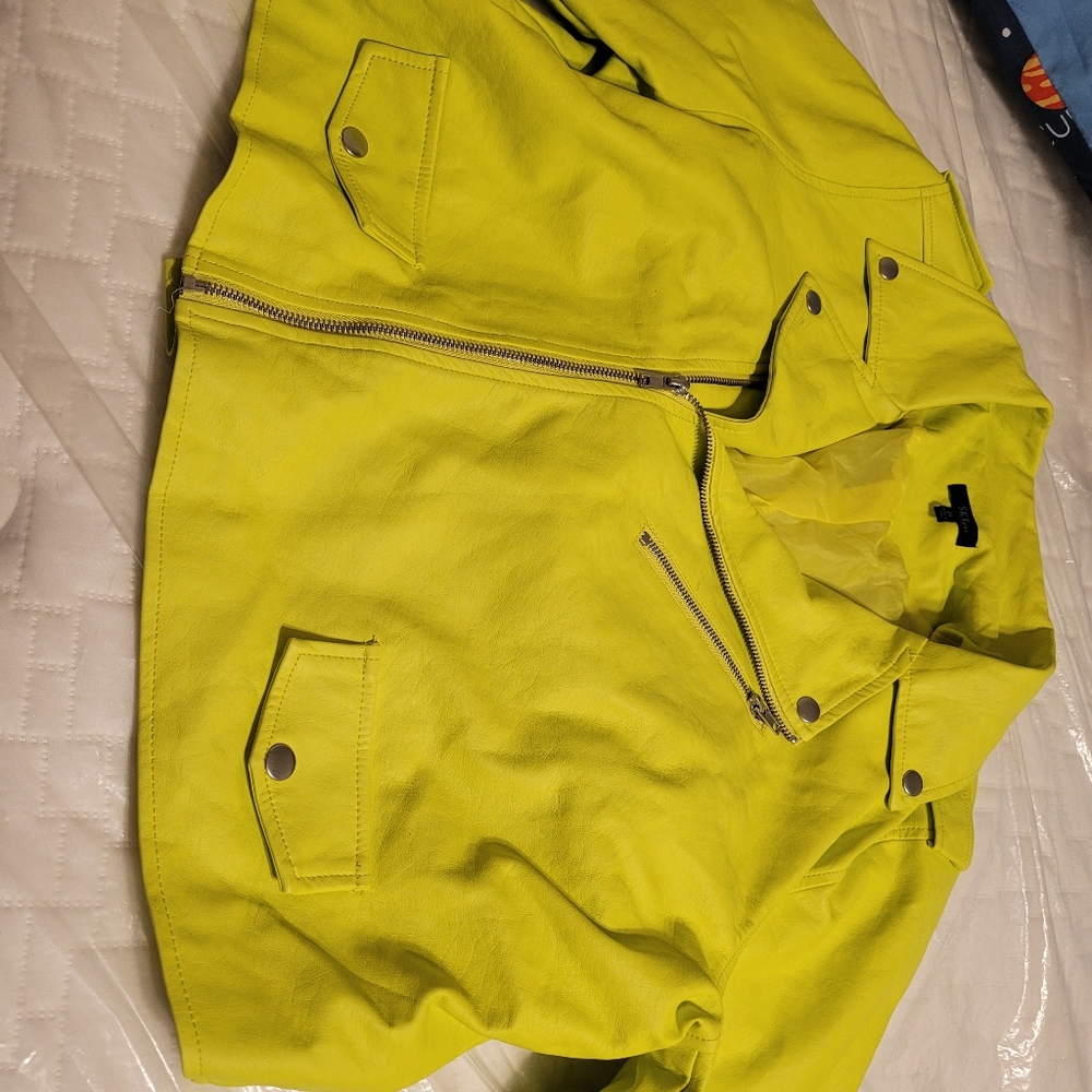 Jacket - Picture 3 of 4